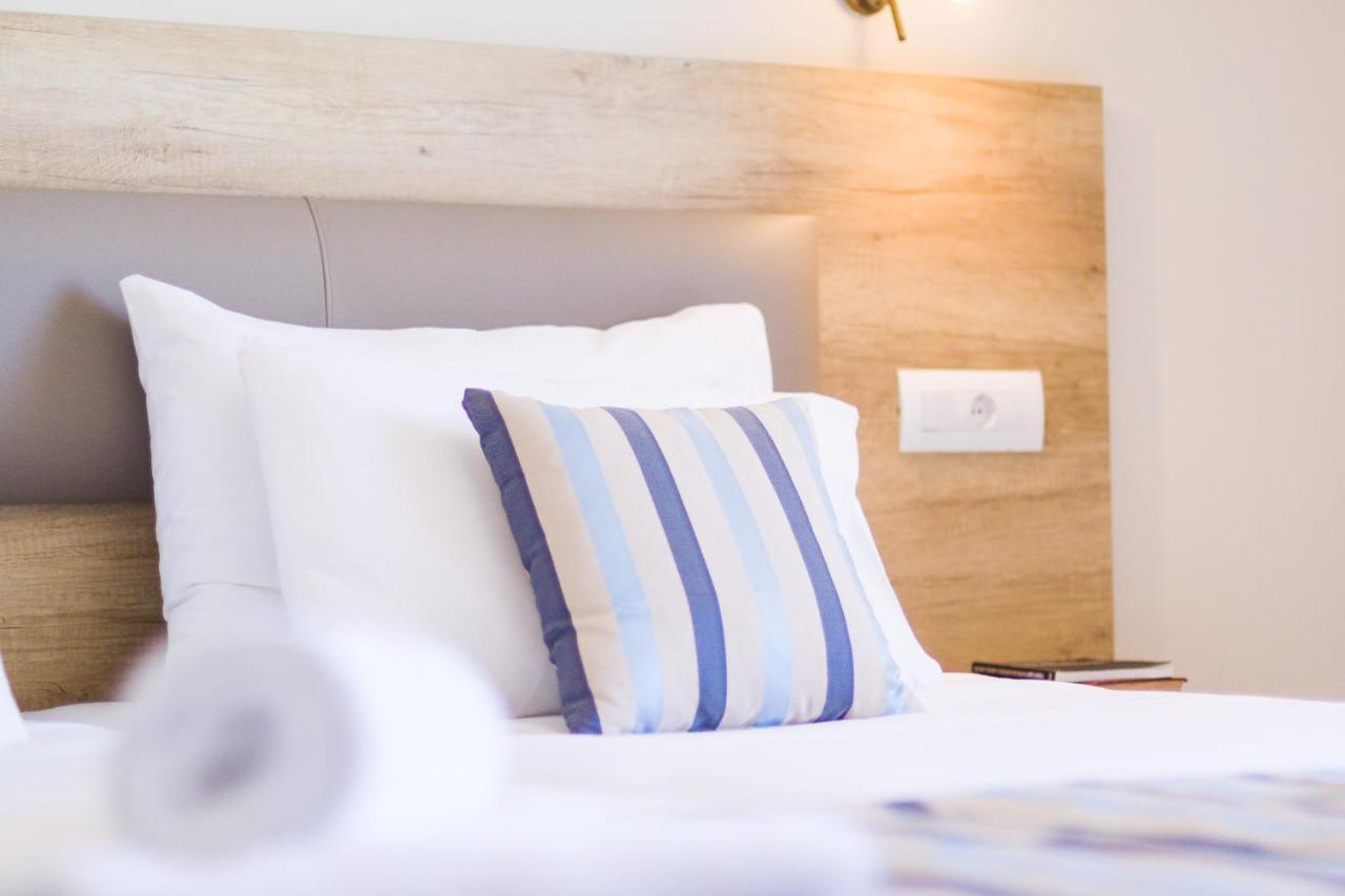 Theo Star Beach Hotel Малиа Екстериор снимка