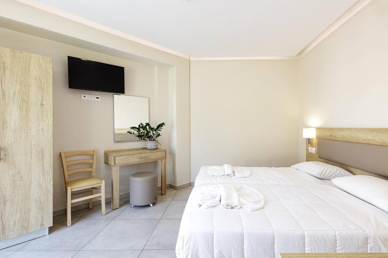 Theo Star Beach Hotel Малиа Екстериор снимка