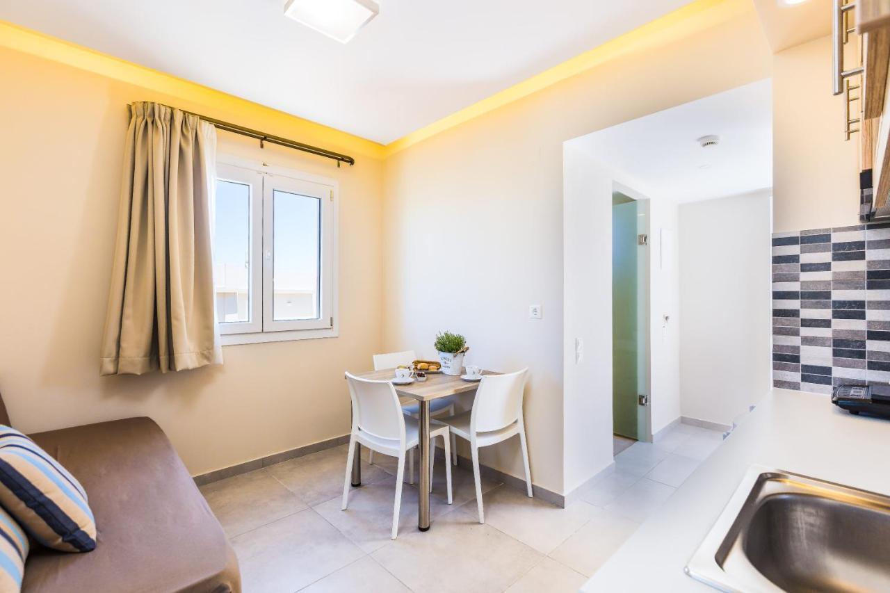 Theo Star Beach Hotel Малиа Екстериор снимка