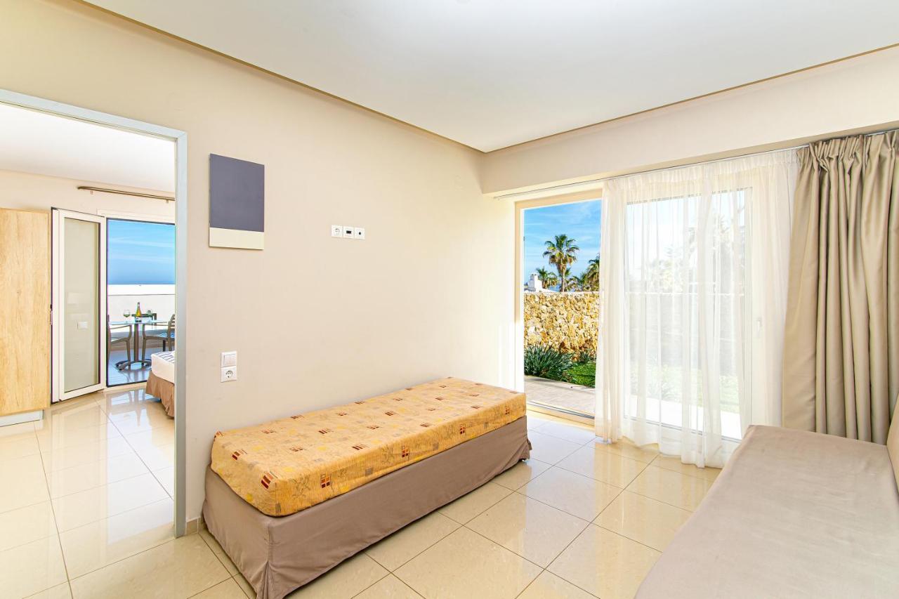 Theo Star Beach Hotel Малиа Екстериор снимка